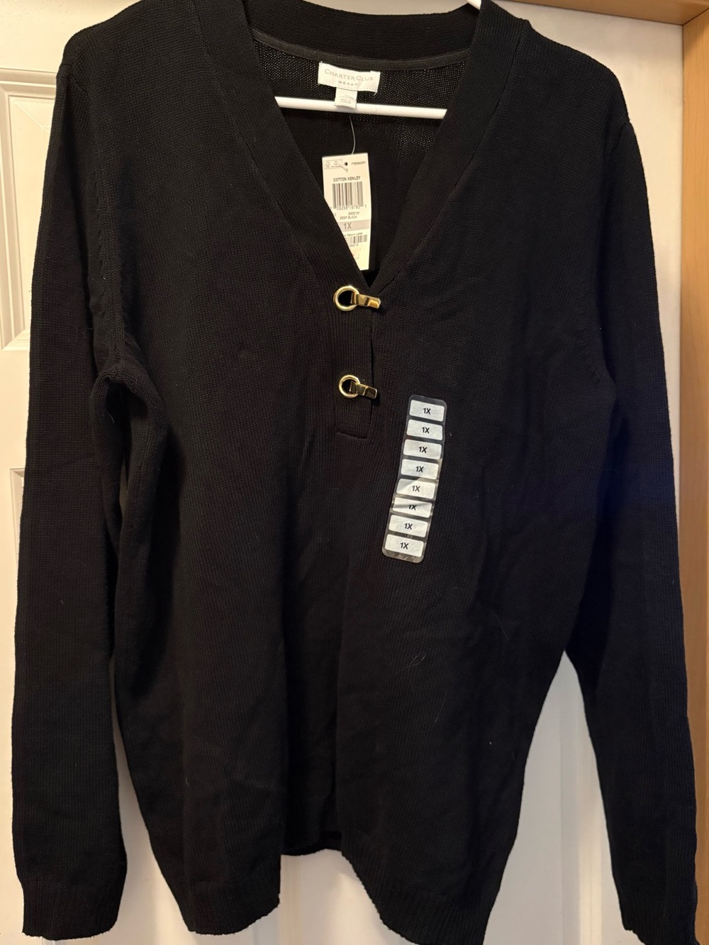 NWT NEW Charter Club Womens Black Gold Clasp V-neck Long Sleeved Sweater 1X